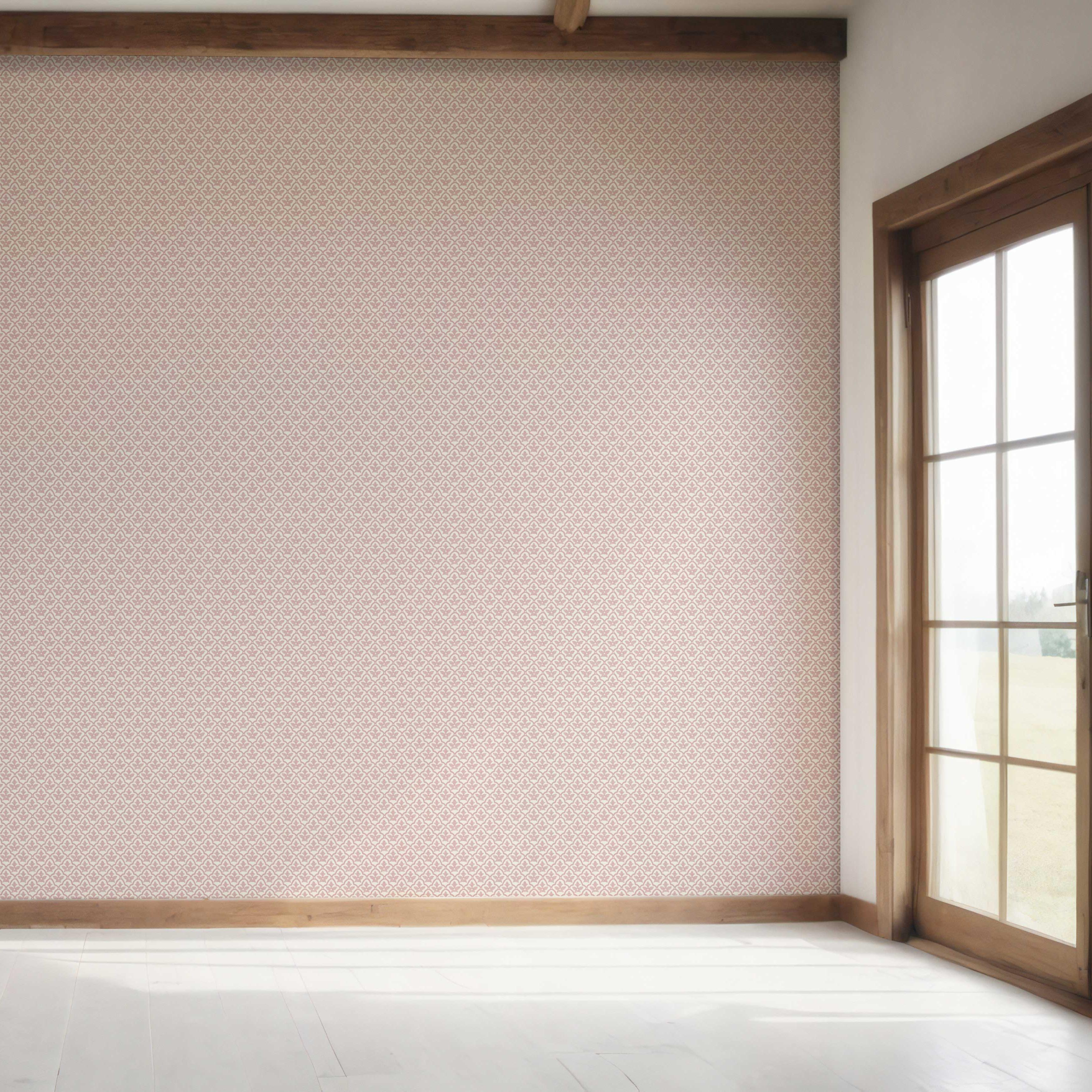 Small-Scale Floral Lattice Bedroom Wallpaper (Soft Pink/ White)