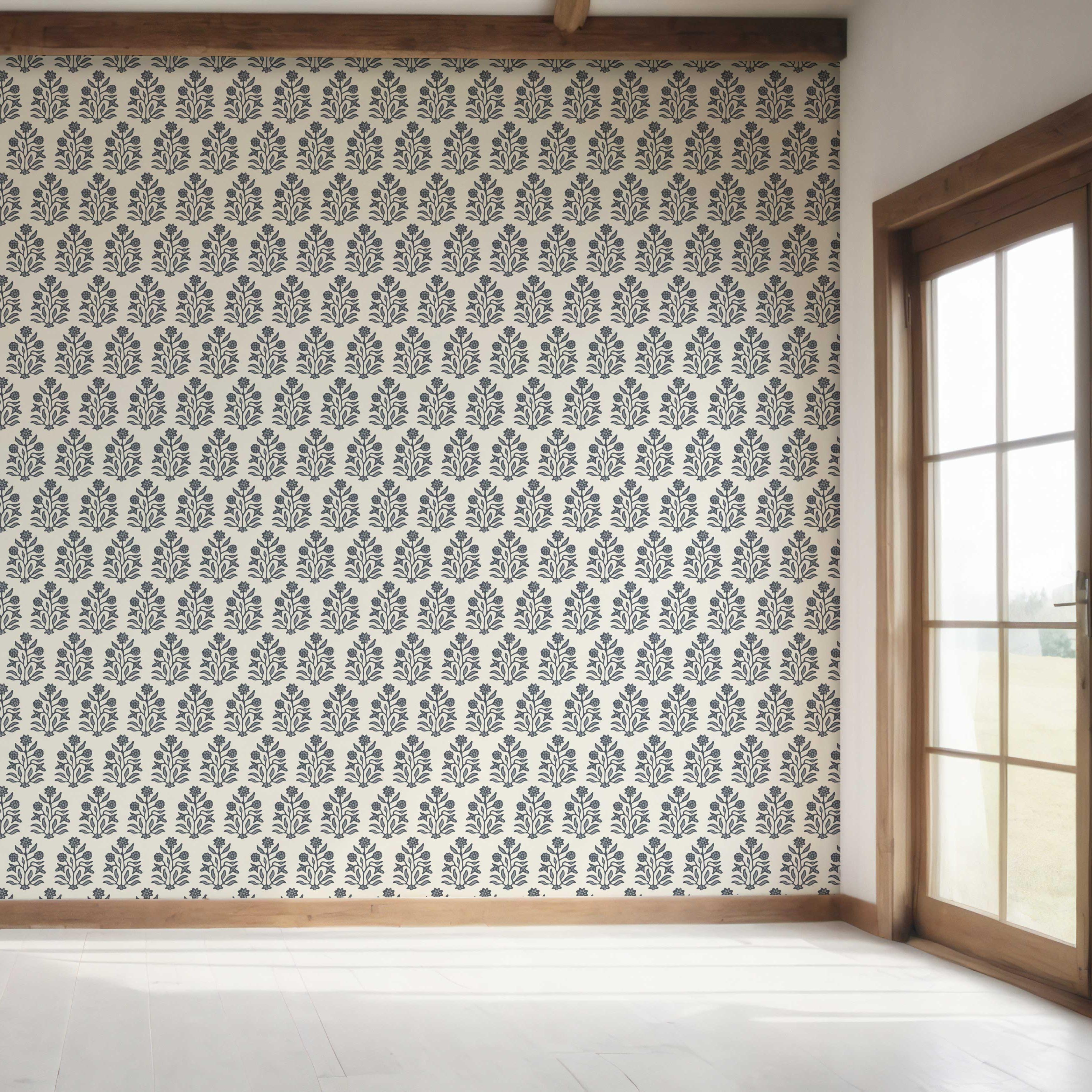 Vintage-Inspired Floral Block Print Bedroom Wallpaper (Navy Blue/ Cream)