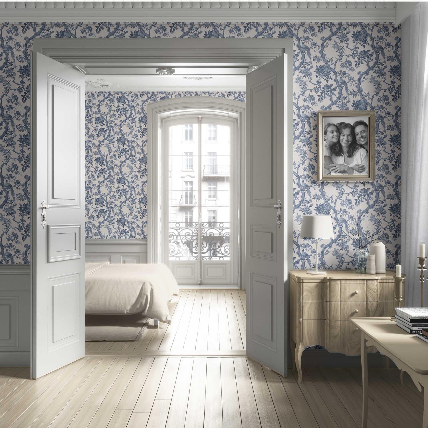 Floral Toile/ Bird Print Chinoiserie Living Room Wallpaper Sample (Navy Blue/ Off-White)