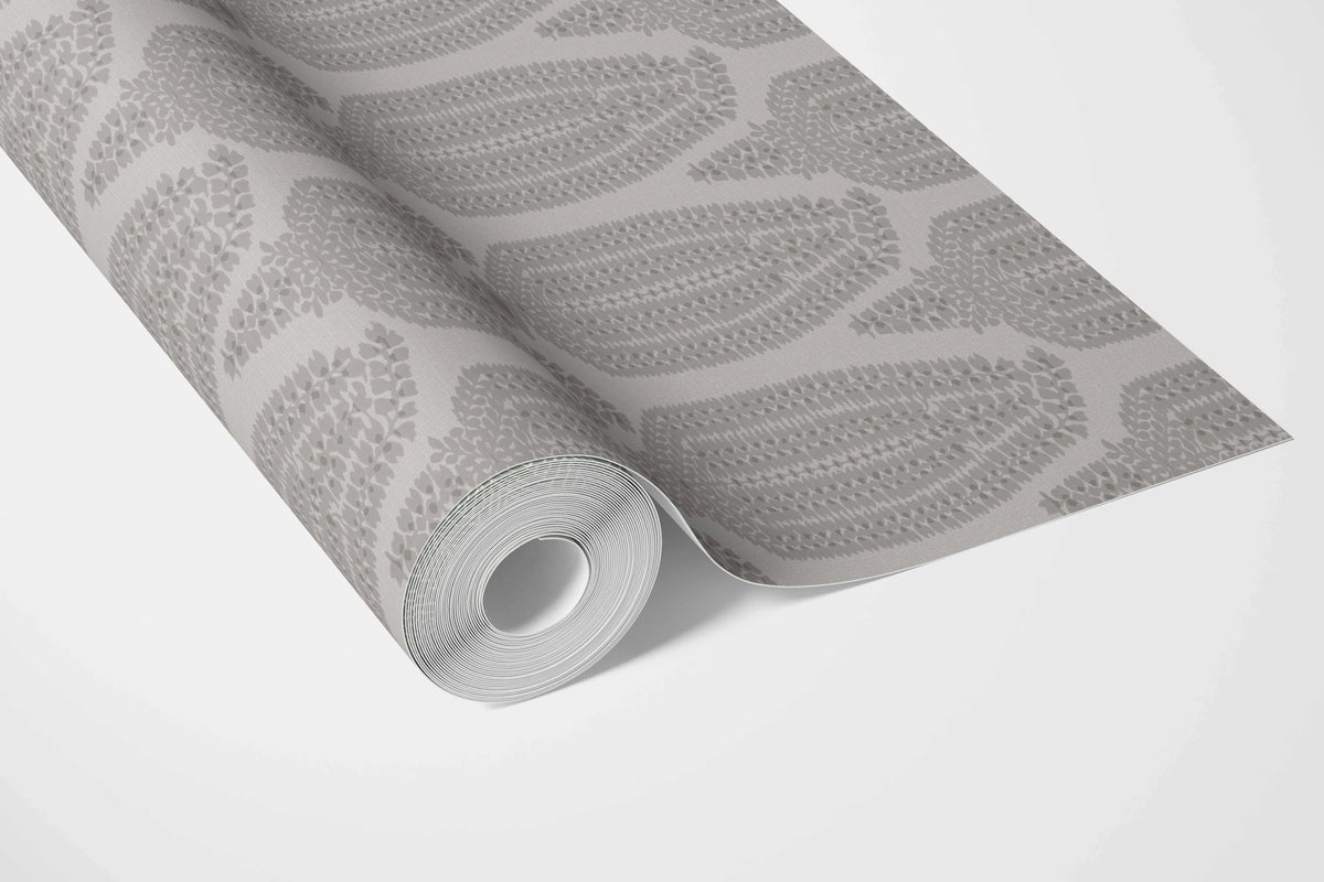 Neutral Paisley Floral Bathroom Wallpaper (Dove Gray/ Pale Silver)