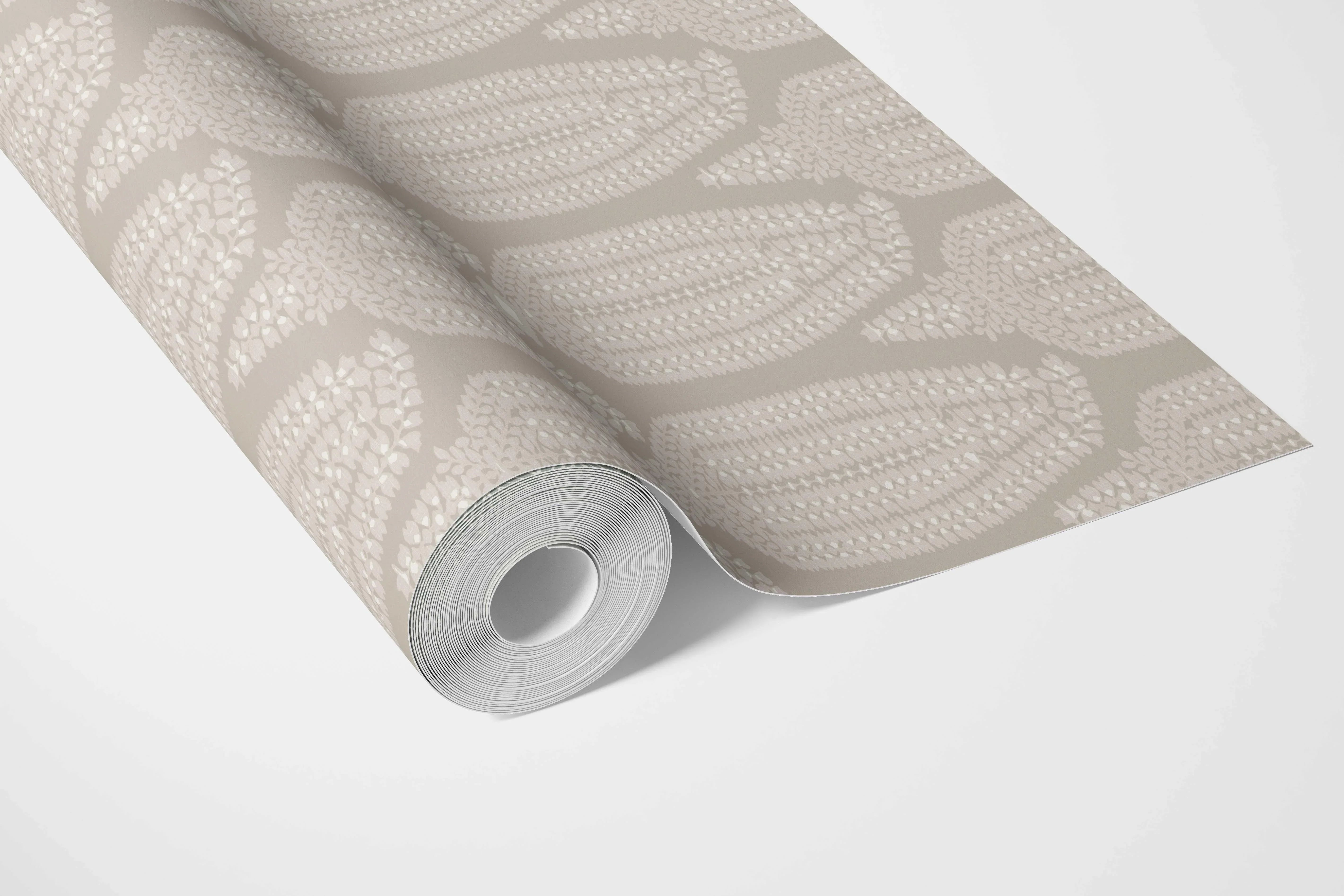 Neutral Paisley Floral Bathroom Wallpaper (Light Beige/ Cream/ Taupe)