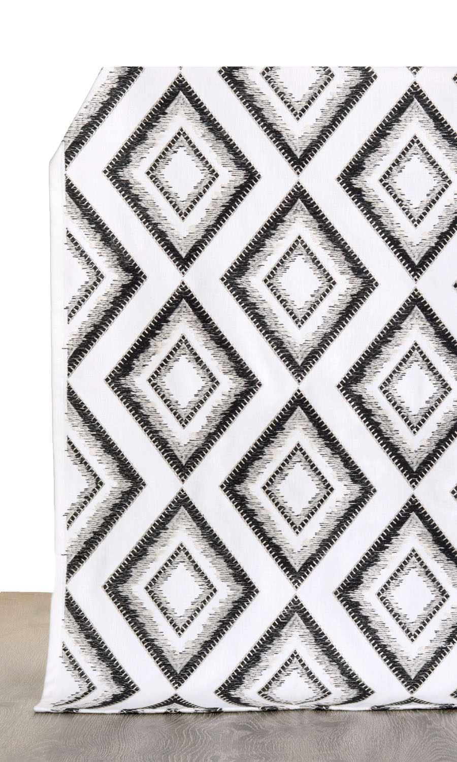 Geometric Patterned Drapes (White/ Black)
