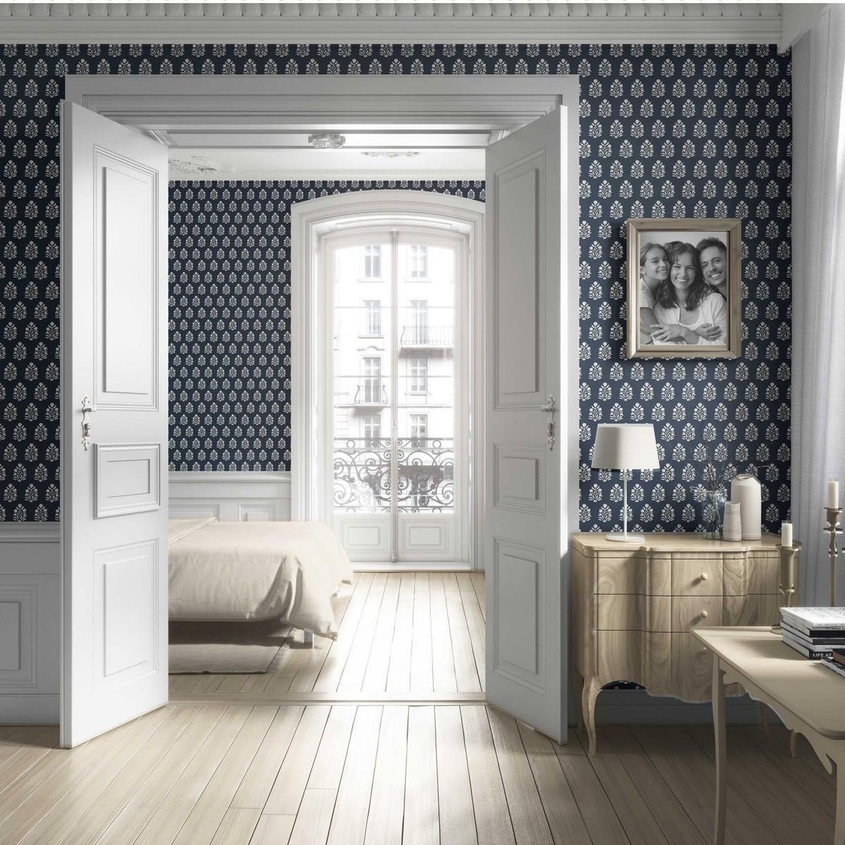 Vintage-Inspired Botanical Floral Block Print Living Room Wallpaper Sample (Navy Blue/ White)