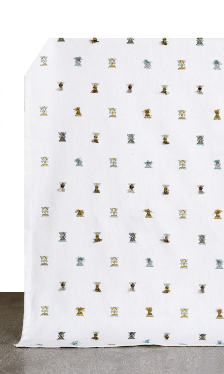 Embroidered Home Textile Fabric Material By the Yard (Green/ Blue/ White)